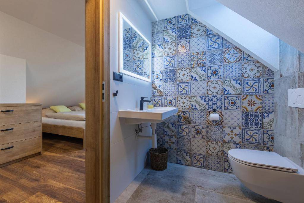 Kúpeľňa s toaletou, Drevenica Lesanka, Liptovský Mikuláš