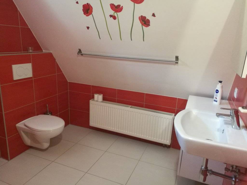 Kúpeľňa s toaletou, Chalupa Kysuce Varechovský potok, Vysoká nad Kysucou