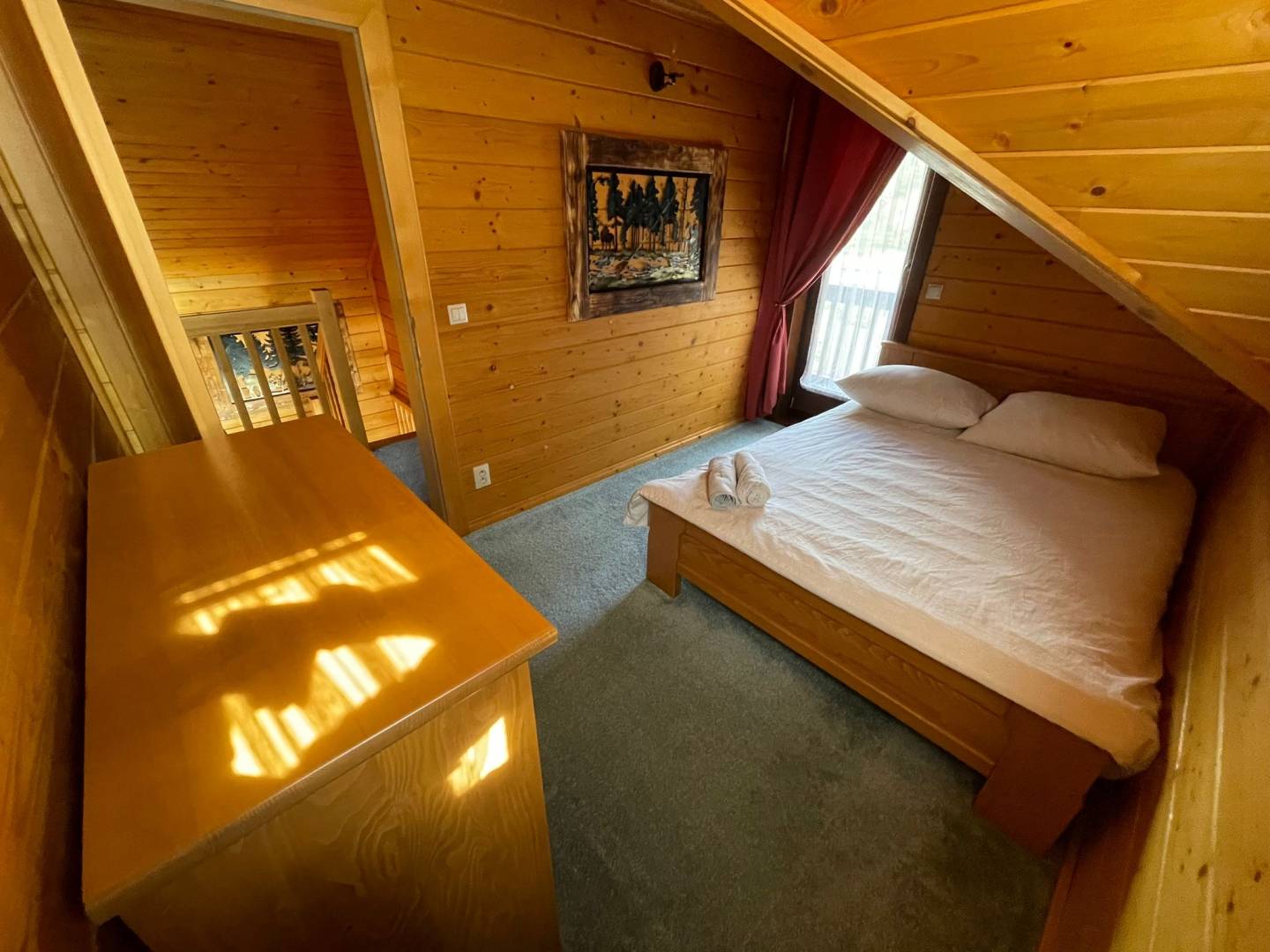 Spálňa, Chata s bazénom a domčekom na strome, Námestovo