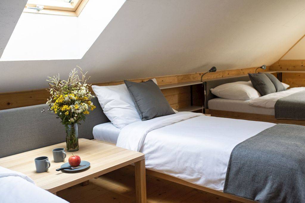 Spálňa, Horáreň na Váhu, Vikartovce