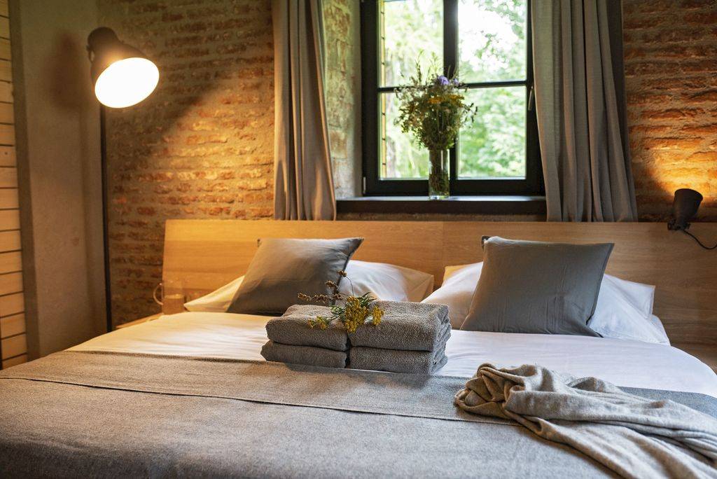 Spálňa, Horáreň na Váhu, Vikartovce