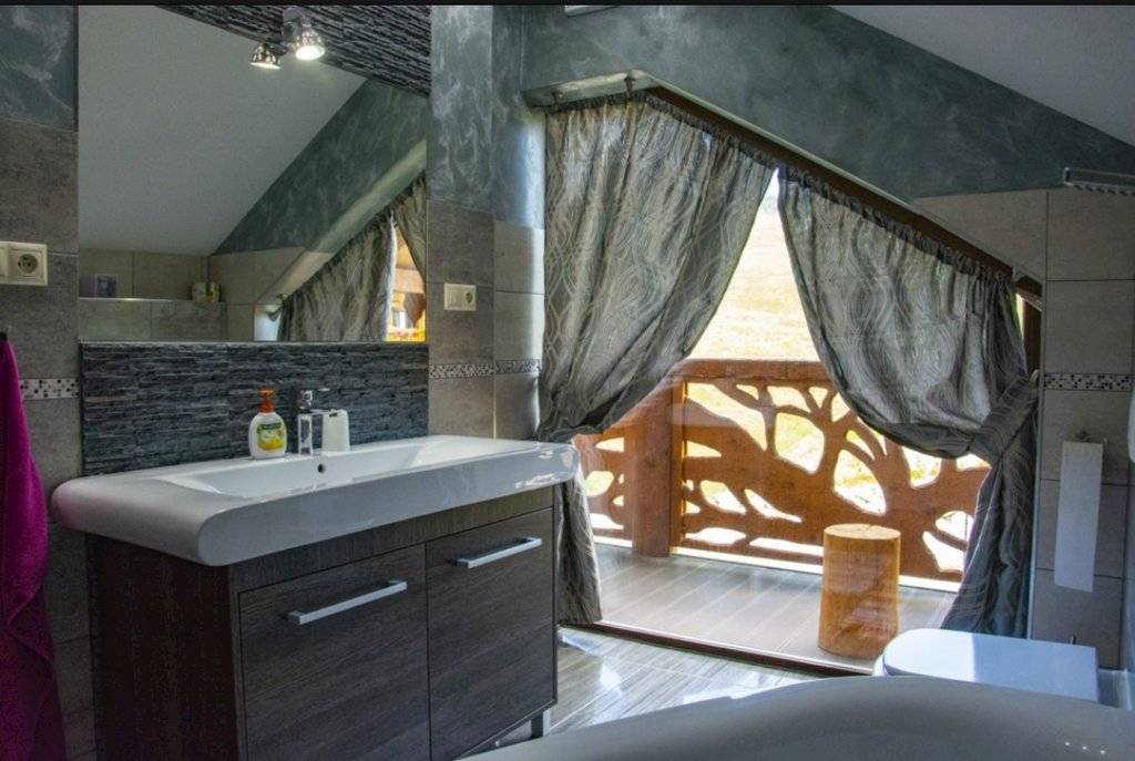 Kúpeľňa s toaletou, Chata Bachledka, Ždiar