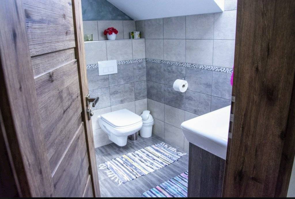 Kúpeľňa s toaletou, Chata Bachledka, Ždiar