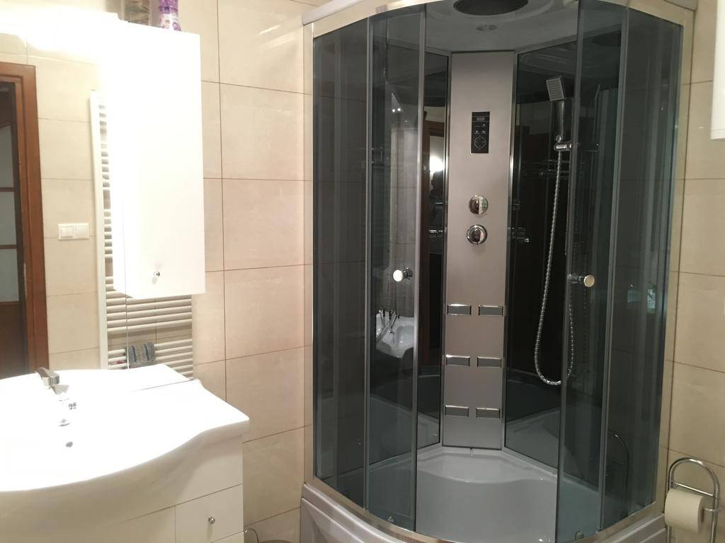 Kúpeľňa s toaletou, Villa Manatt, Stará Lesná