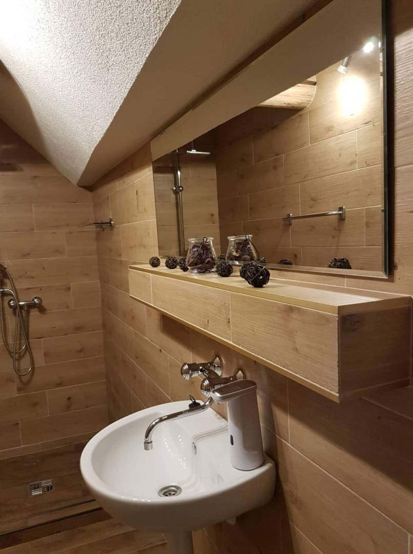 Kúpeľňa s toaletou, Drevenica na Horehroní, Brezno