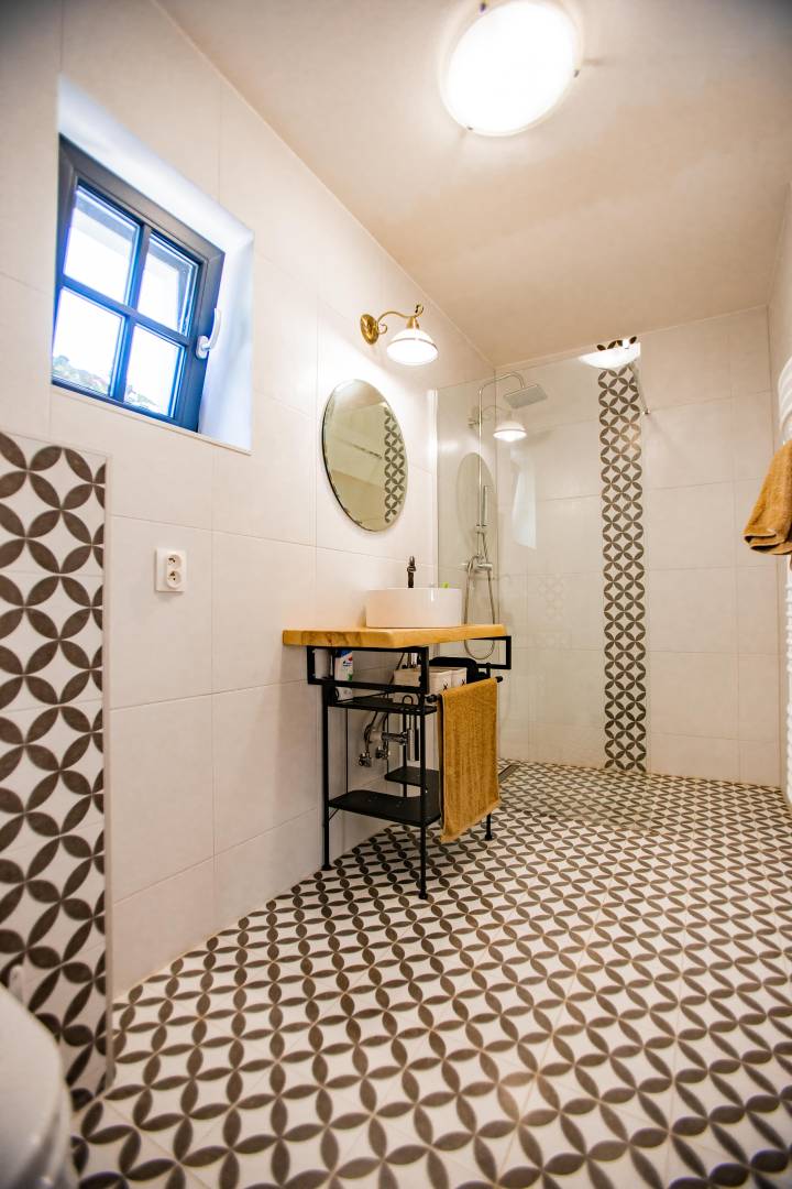 Kúpeľňa s toaletou, Chata pri Belianskom tajchu, Banská Štiavnica