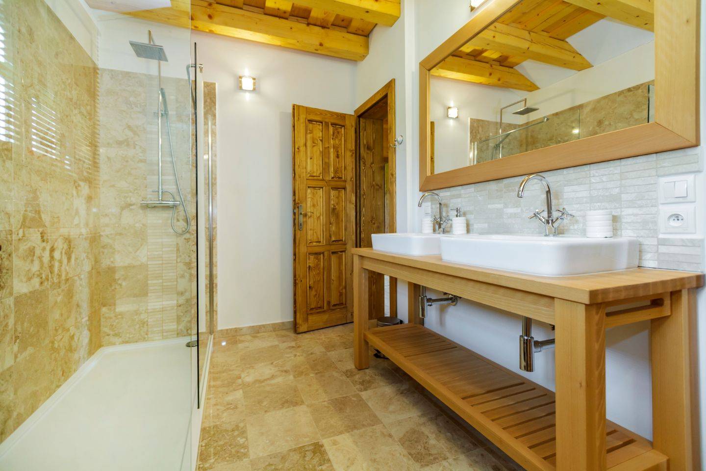 Kúpeľňa s toaletou, Rozprávková chalúpka Borové, Malé Borové