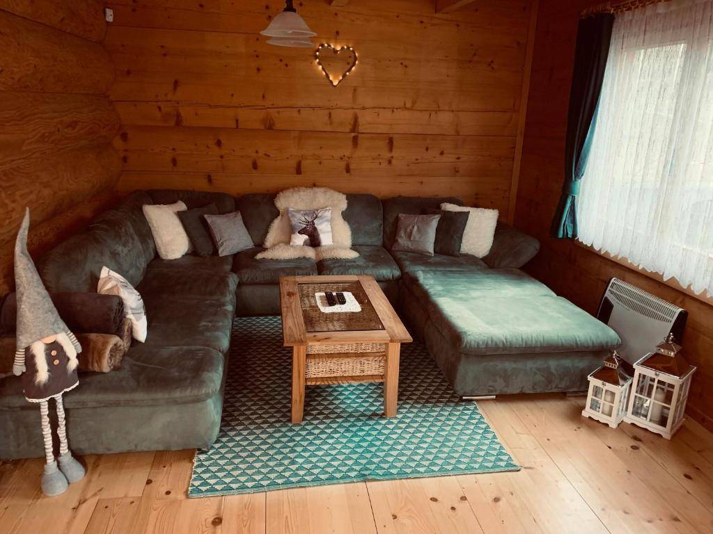 Obývačka, Zrub na Briežku Krahule, Krahule