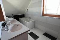 Kúpeľňa bez toalety, Zrubová chata Sylvester, Oravská Lesná