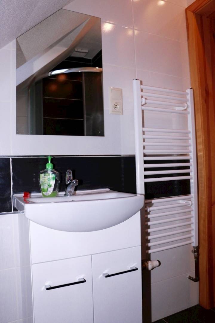 Kúpeľňa s toaletou, Chata Hajdukovo, Látky