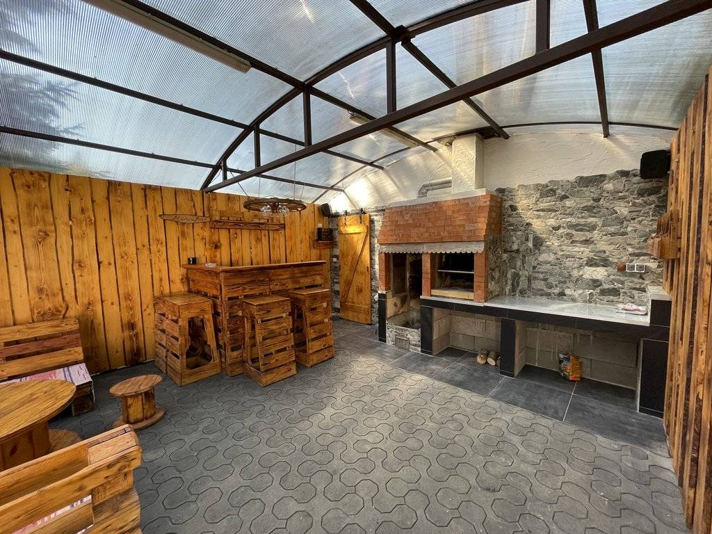 Terasa, Chata Holanka, Látky