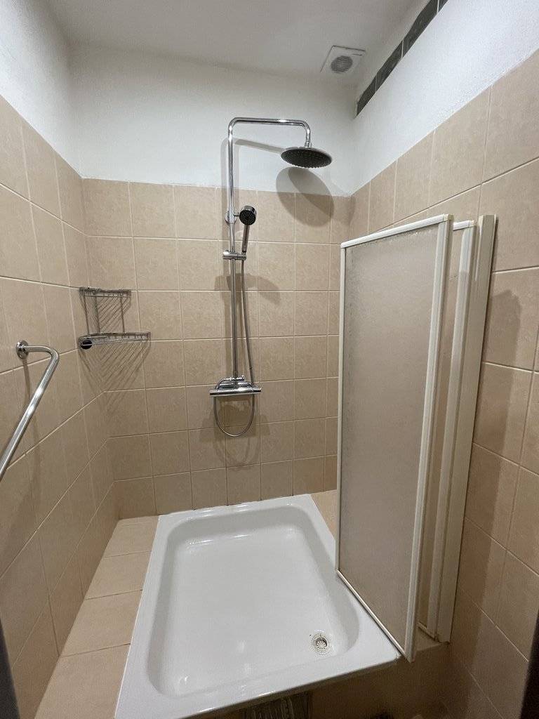 Kúpeľňa bez toalety, Chata Holanka, Látky