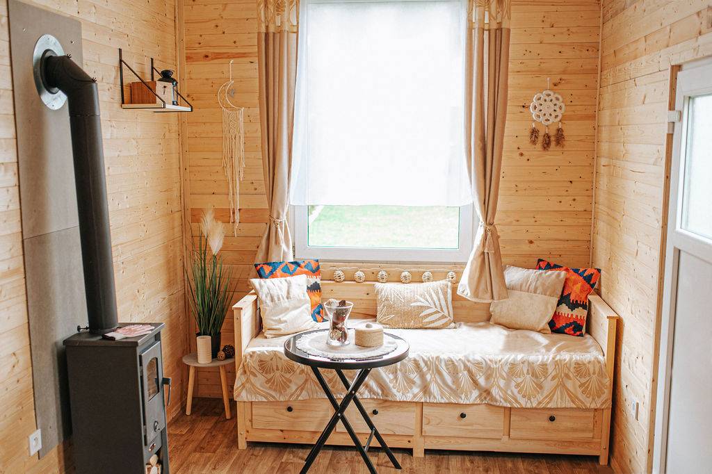 Obývačka, Malý kúsok raja, Reľov