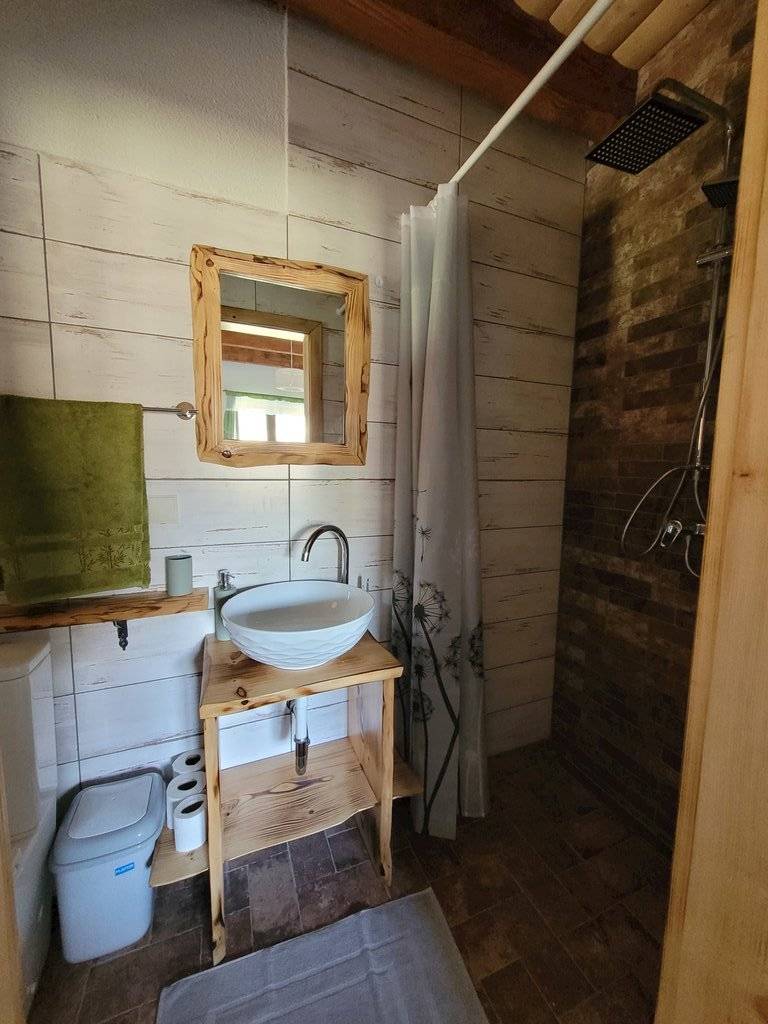 Kúpeľňa s toaletou, Vila Včielka, Kvačany