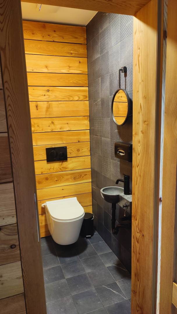 Samostatná toaleta, Chalet Salamandra, Hodruša - Hámre