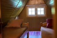 Spálňa, Chata v strede lesa so saunou a kaďou, Ostrá Lúka