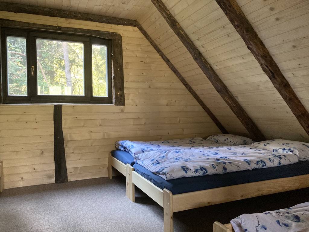 Spálňa, Na samote pod skalou - digitálny detox, Veličná