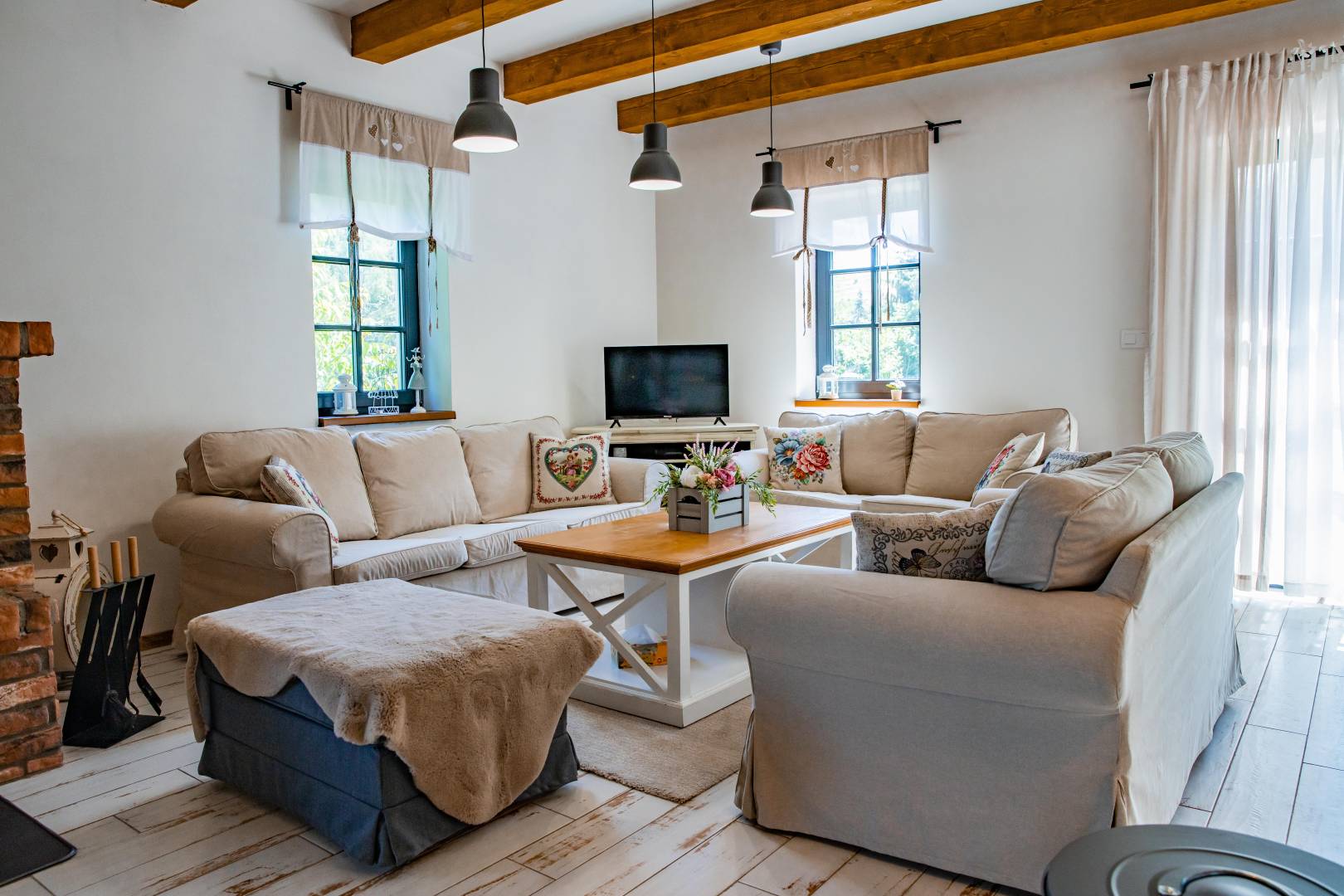 Obývačka, Chata pri Belianskom tajchu, Banská Štiavnica