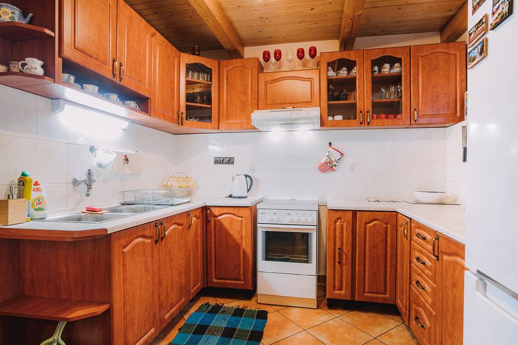 Kuchyňa, Rodinná chata Hybe, Hybe