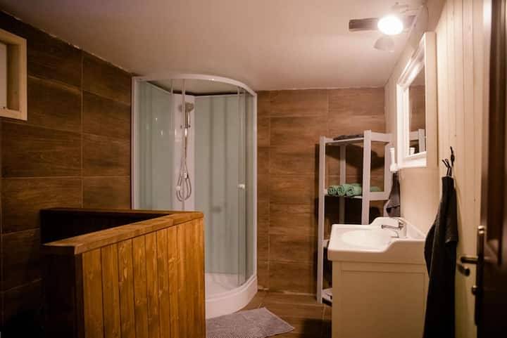 Kúpeľňa s toaletou, Chata u starkého, Kováčová