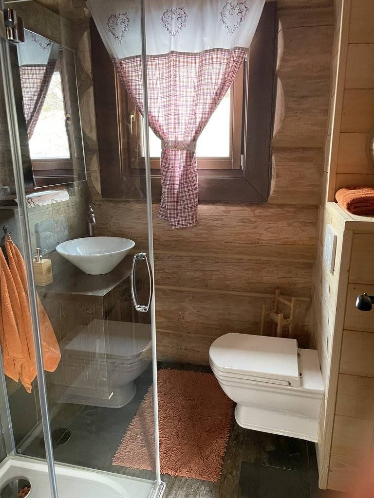 Kúpeľňa s toaletou, Chata Oliver, Mýto pod Ďumbierom