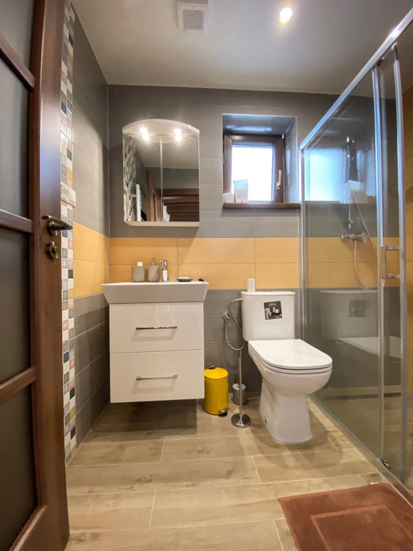 Kúpeľňa s toaletou, Chata Bratka, Detvianska Huta