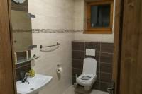 Kúpeľňa s toaletou, Chata Vločka, Oravská Lesná