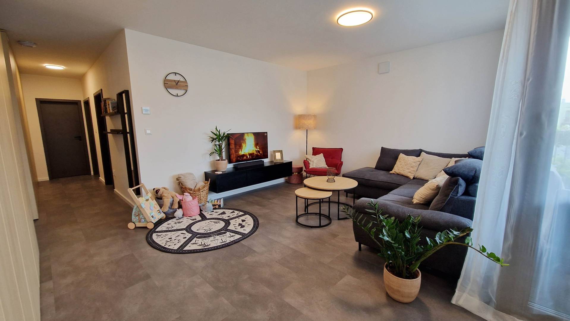 Obývačka, Hillshome | Rodinný apartmán na Liptove, plnohodnotná základňa pre výlety, so saunou a terasou, Liptovský Mikuláš