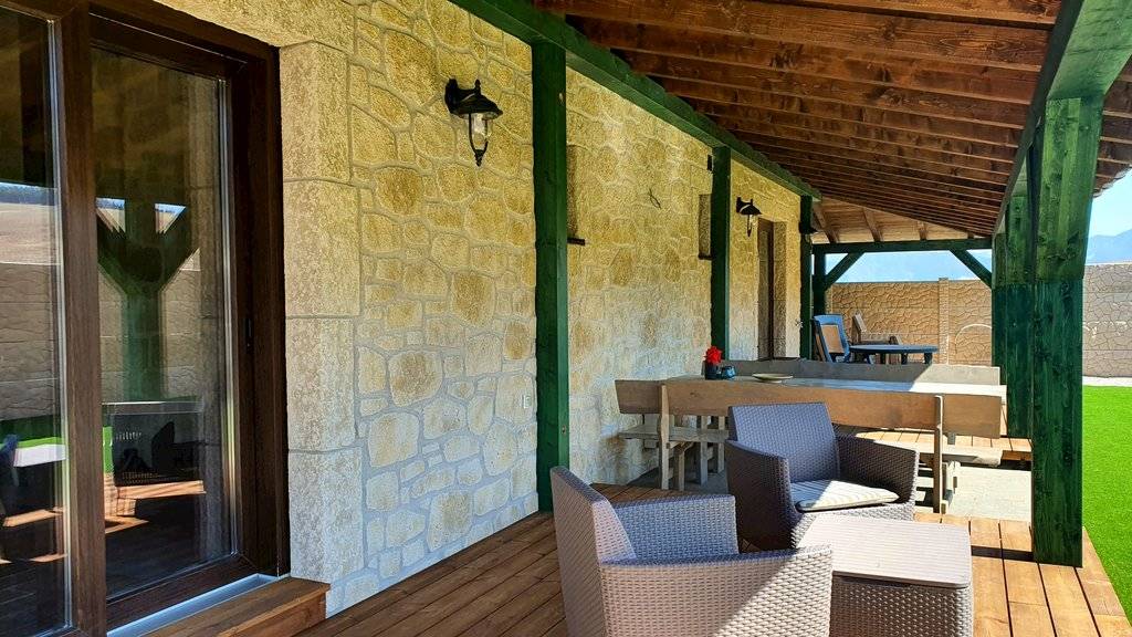 Terasa, Chalupa Toscana, Valča