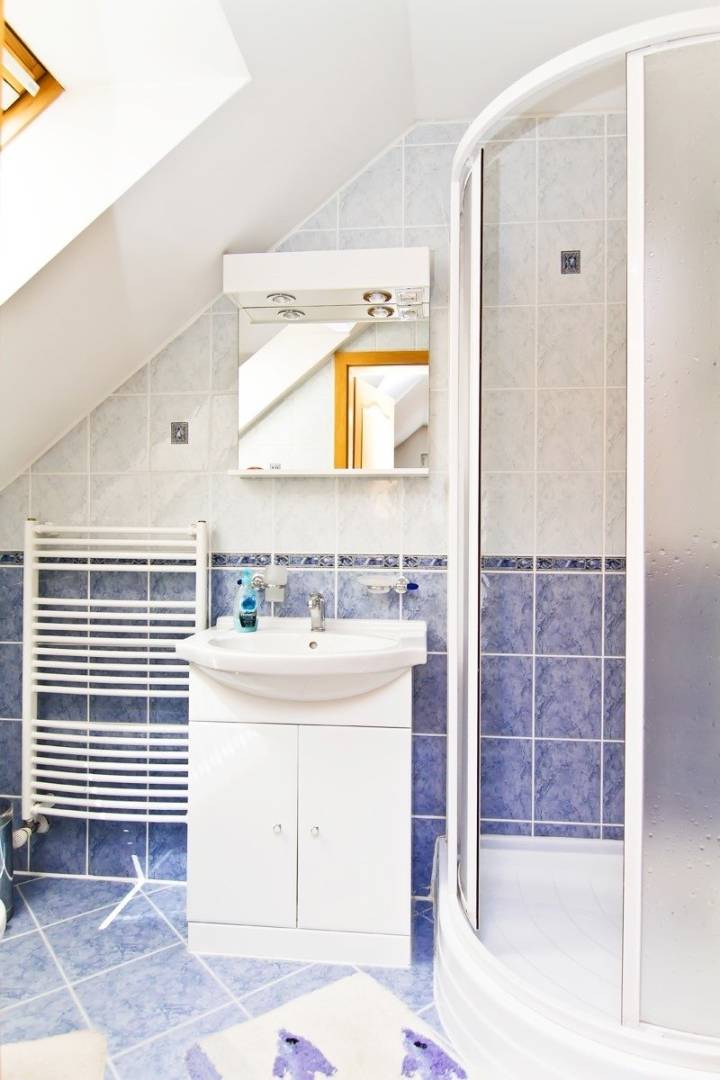 Kúpeľňa s toaletou, Vila Valča, Valča