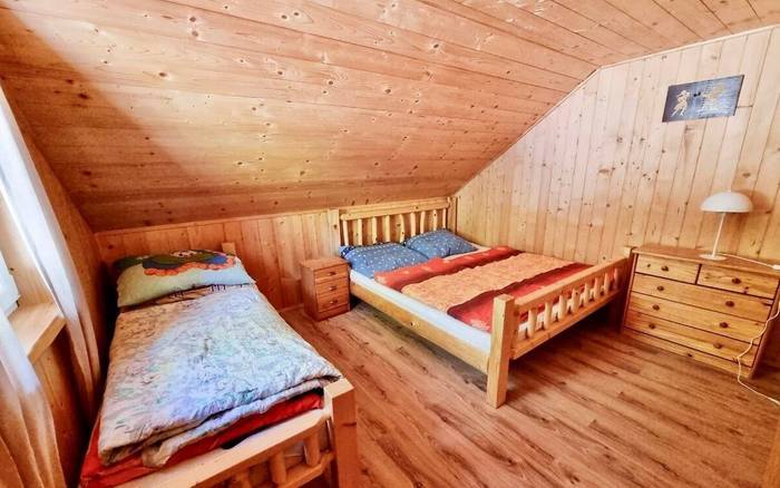 Spálňa, Chata Stanislav, Jedľové Kostoľany