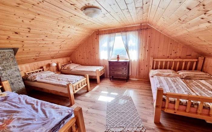 Spálňa, Chata Stanislav, Jedľové Kostoľany