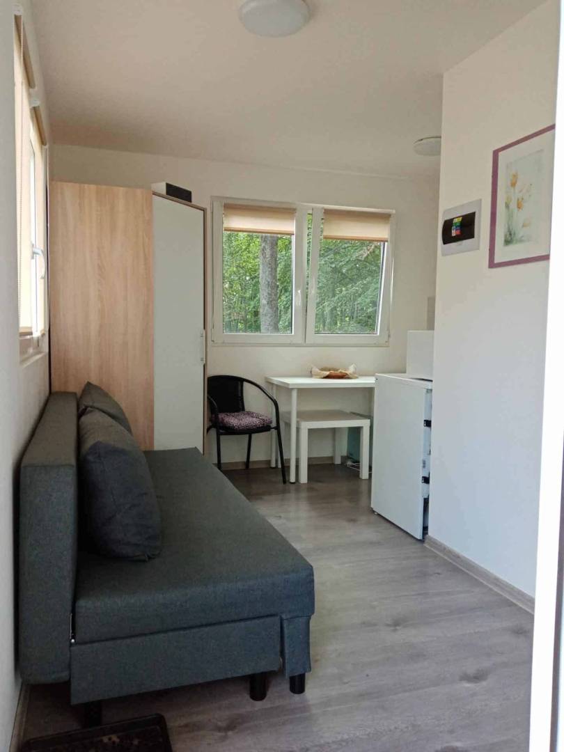 Obývačka, Domček pri jazierku, Ábelová