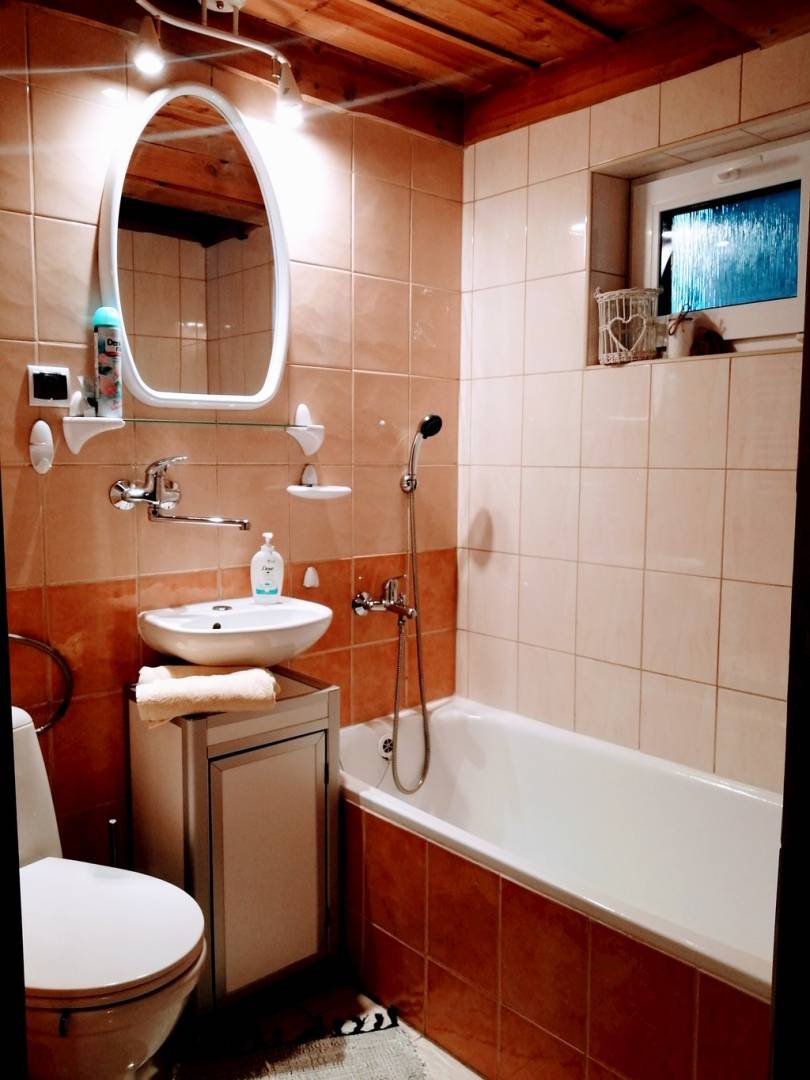Kúpeľňa s toaletou, Chalúpka Pod hájikom, Liptovský Mikuláš