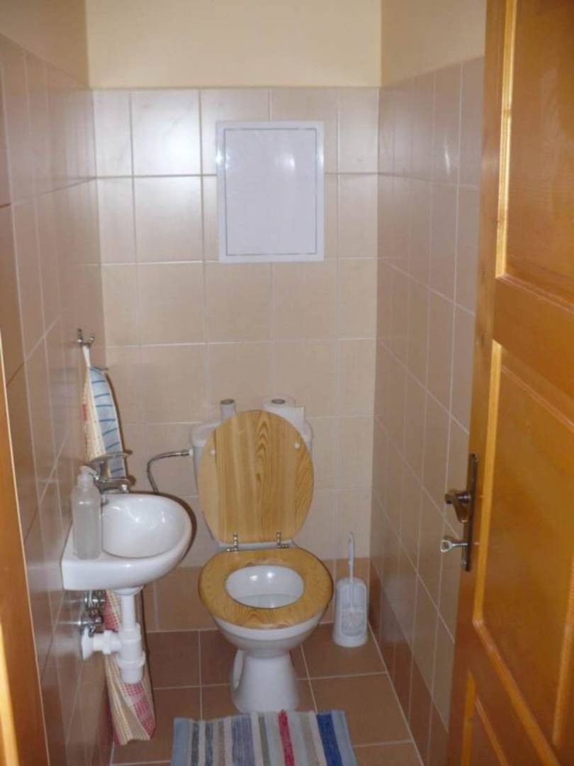 Samostatná toaleta, Chata Teplica, Brezovica