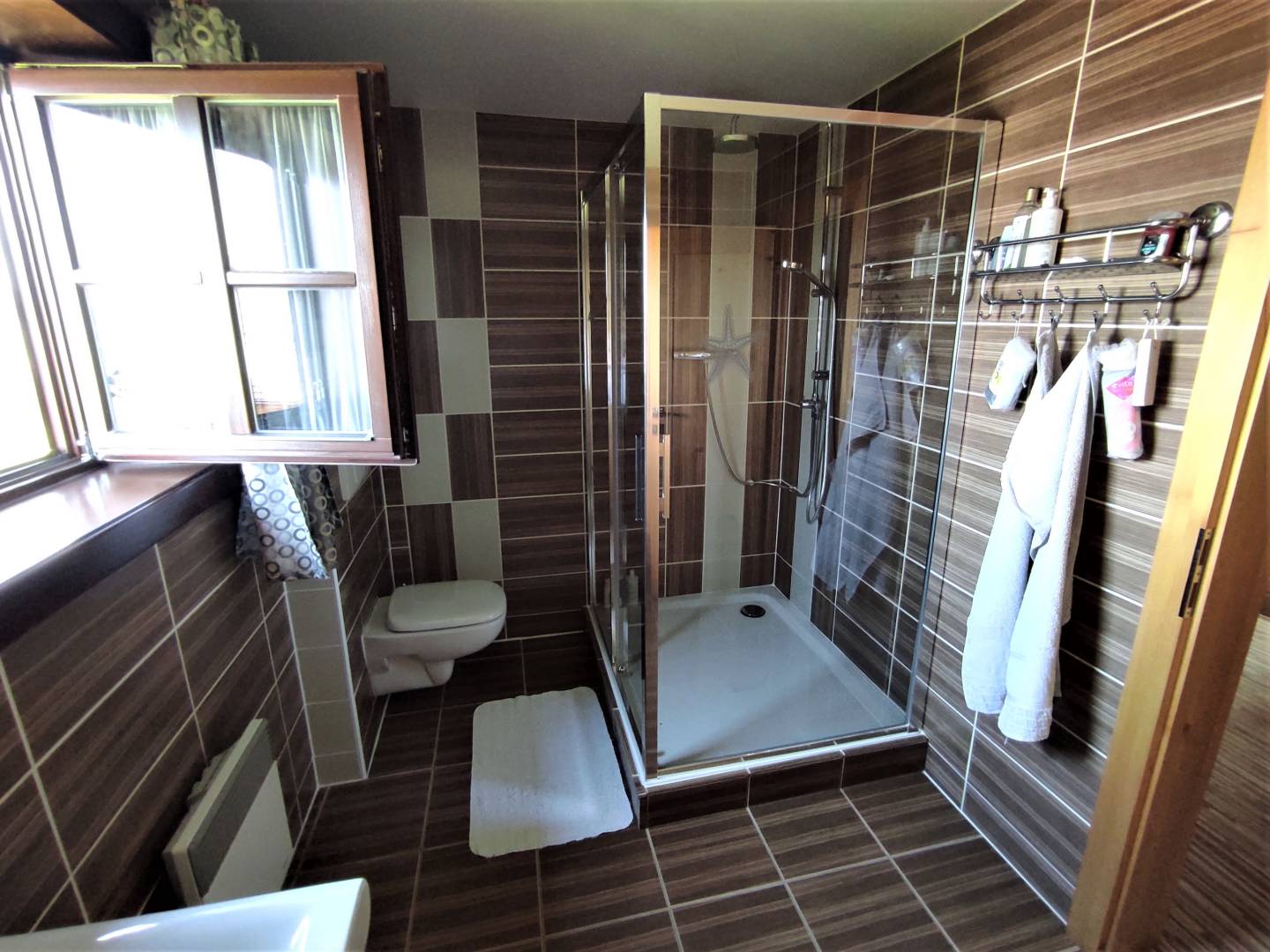 Kúpeľňa s toaletou, Drevenica nad Varínom, Varín