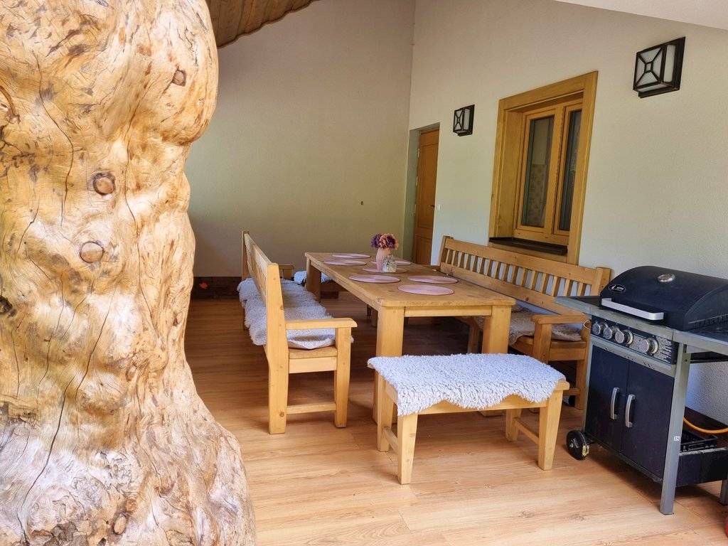 Terasa, Chata na Lovisku Kubínska hoľa, Dolný Kubín