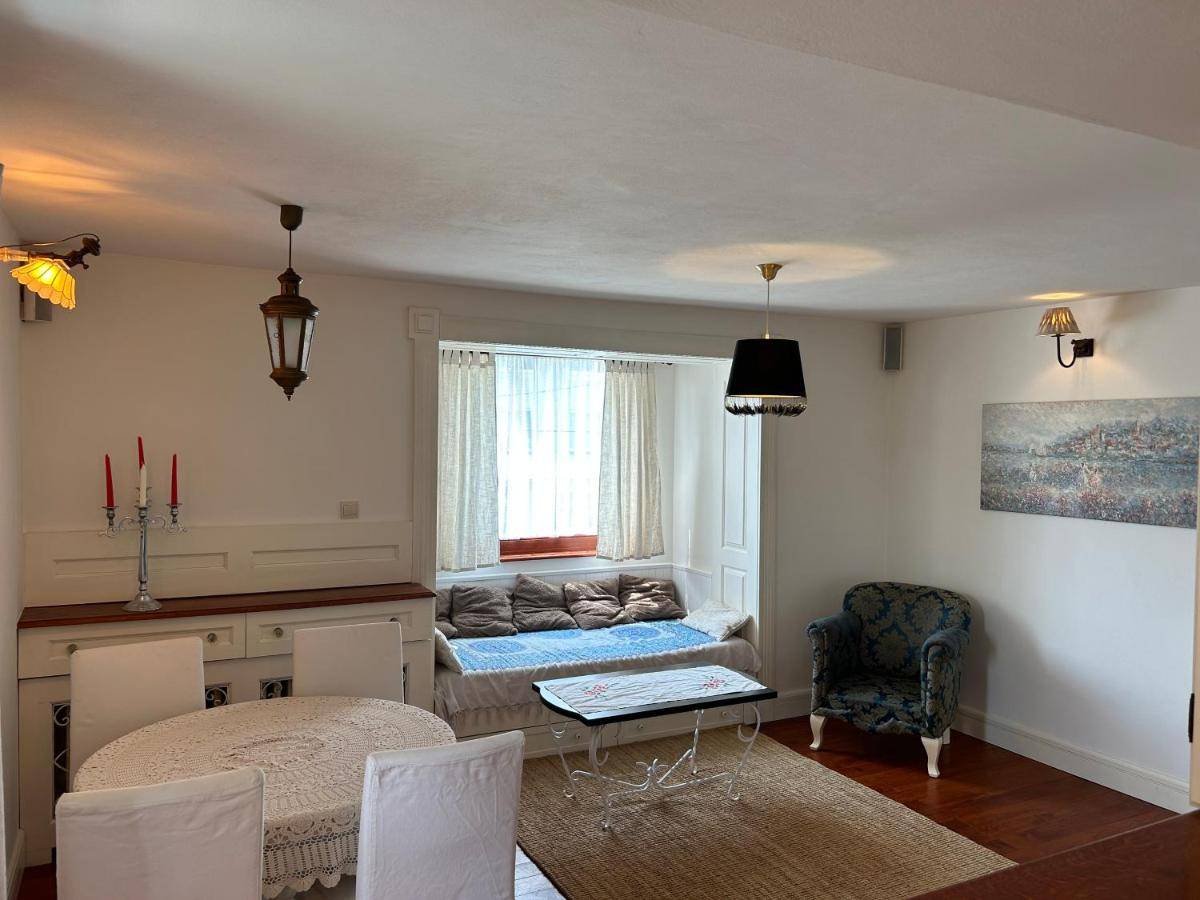 Obývačka, Mezonet XXX, Vajkovce