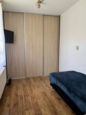 Spálňa s 1-lôžkovou posteľou a TV, Vila Šafárik, Vysoké Tatry