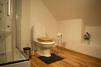 Kúpelňa s toaletou, Chata Barbora, Uhliská
