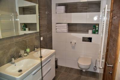 Kúpelňa s toaletou, Apartmán A404 LAGEMA, Vysoké Tatry