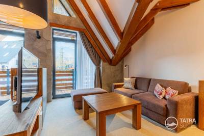 Obývacia časť s pohodlným rozkladacím gaučom, TATRA SUITES, Vila Himalaya - Junior suite 202, Vysoké Tatry