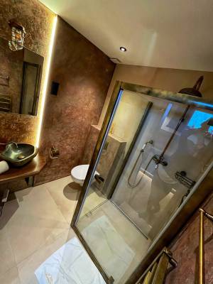 Kúpeľňa so sprchovacím kútom a toaletou, Apartmán Separe - Chata MartinSki, Martin