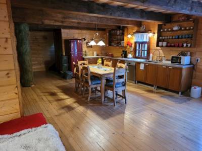 Plne vybavená kuchyňa s jedálenským sedením, Chalupa Horárka, Špania Dolina