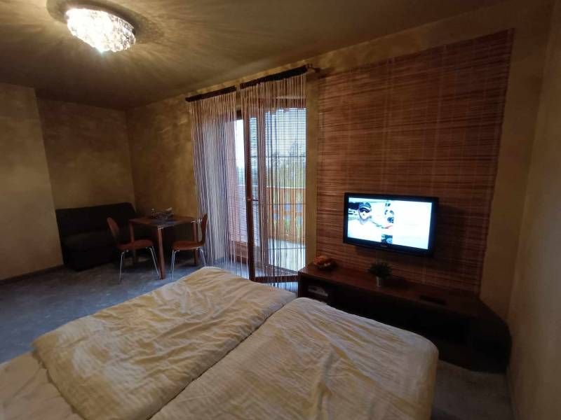 Apartmán s manželskou posteľou a TV, F Lomnici, Veľká Lomnica
