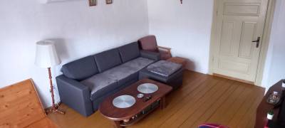 Obývačka s gaučom, Drevenica u Medveďa, Polomka
