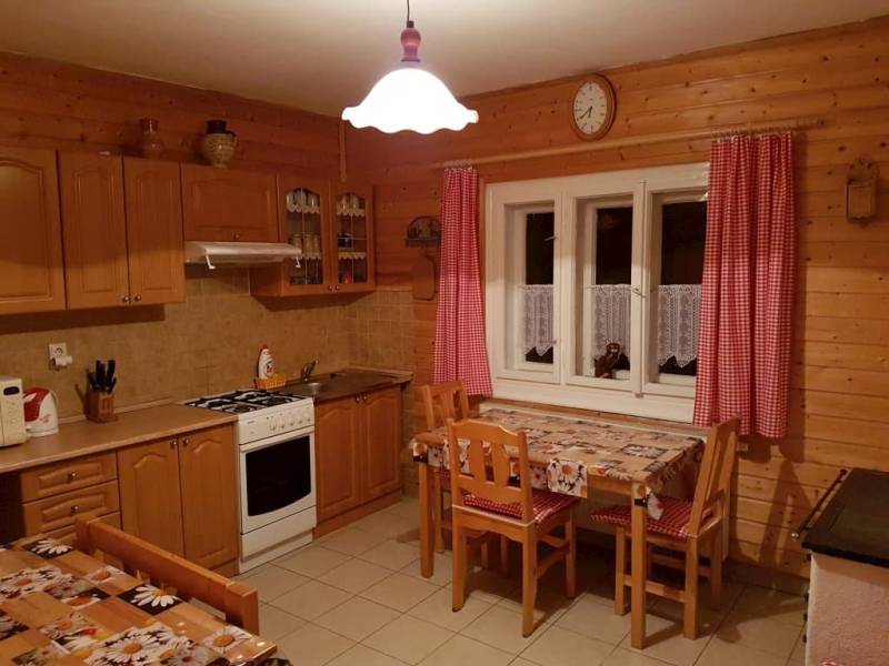 Kuchyňa s jedálenským sedením, Drevenica Škorec, Terchová