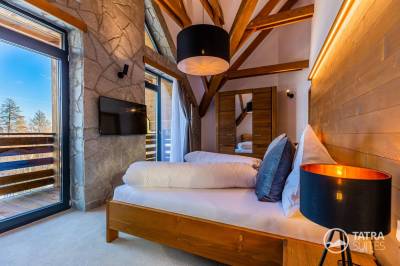 Spálňa s manželskou posteľou, TATRA SUITES, Vila Himalaya - Senior suite 203, Vysoké Tatry