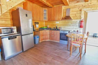 Plne vybavená kuchyňa, Chata pri Kaštieli, Necpaly