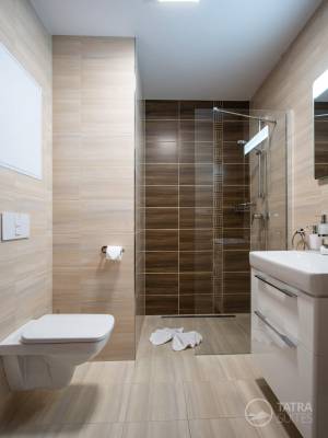 Kúpeľňa so sprchovacím kútom, TATRA SUITES - Luxury Studio A303, Vysoké Tatry